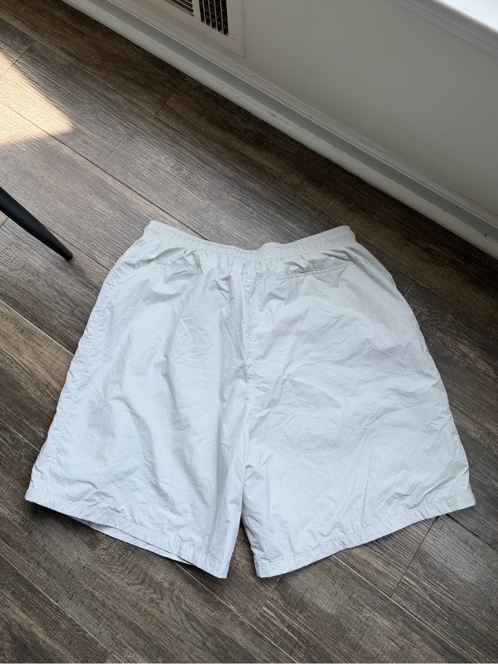 Nike white swimming trunks size large men’s - Picture 4 of 4